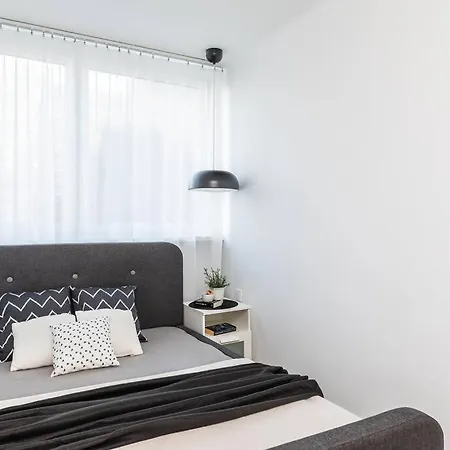 Superapart Jana Pawla Ii, 302 Cozy Urban Retreat, Perfect For Couples *