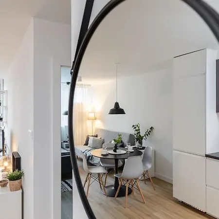 Superapart Jana Pawla Ii, 302 Cozy Urban Retreat, Perfect For Couples Apartman
